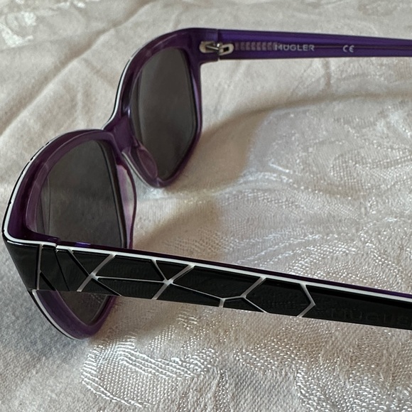 Thierry Mugler Sunglasses - Picture 4 of 7